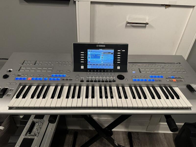 Nouveau Yamaha Tyros 5 76 touches  Whatsapp  201144581684